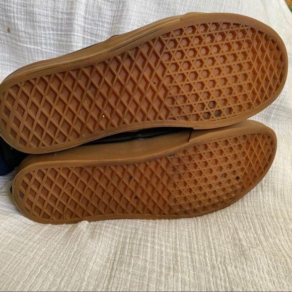 ❌SOLD❌Vans low top gum authentic black - Picture 6 of 7